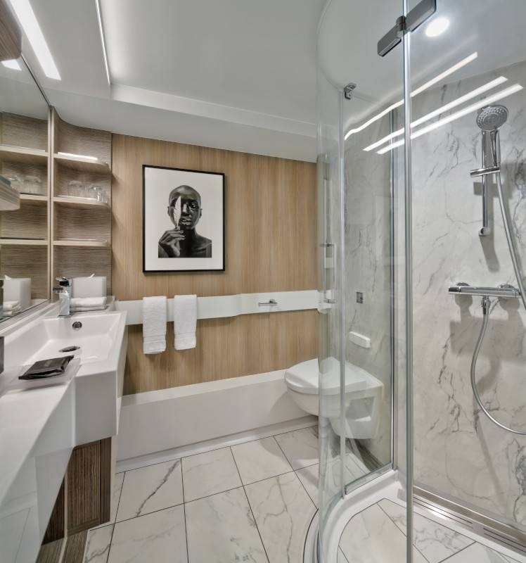 Celebrity Cabin Category Deluxe Inside Image 4