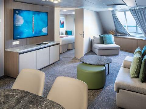 Celebrity Cabin Category Horizon Suite Image 1