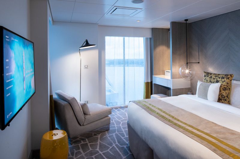 Celebrity Cabin Category Iconic Suite Image 4