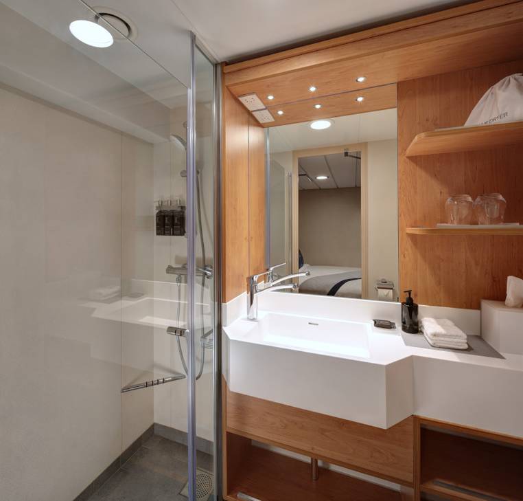 Celebrity Cabin Category Inside Stateroom Image 4