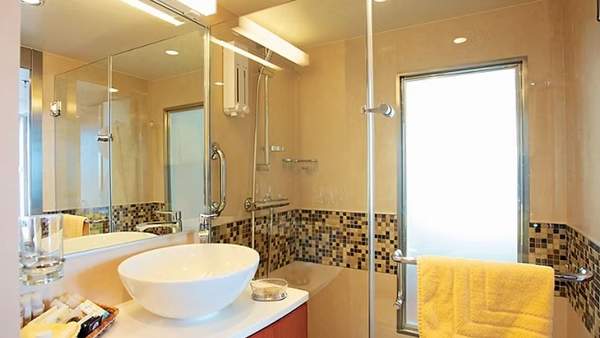 Celebrity Cabin Category Junior Suite With Veranda Image 1