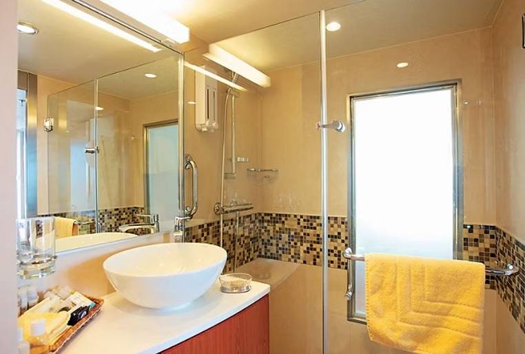 Celebrity Cabin Category Junior Suite With Veranda Image 1
