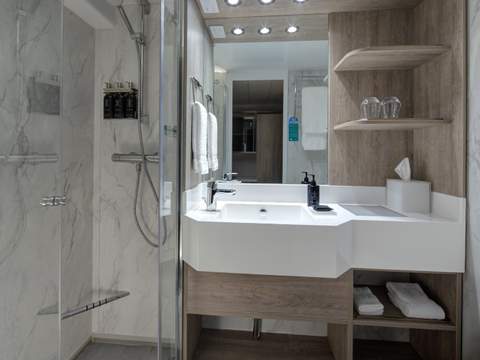 Celebrity Cabin Category Ocean View Standard Image 4