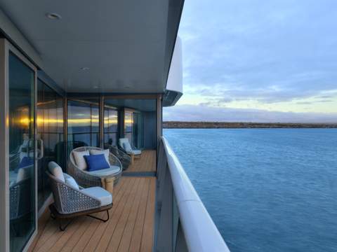 Celebrity Cabin Category Royal Suite Image 8