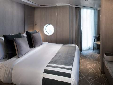 Celebrity Cabin Category Royal Suite Image 9