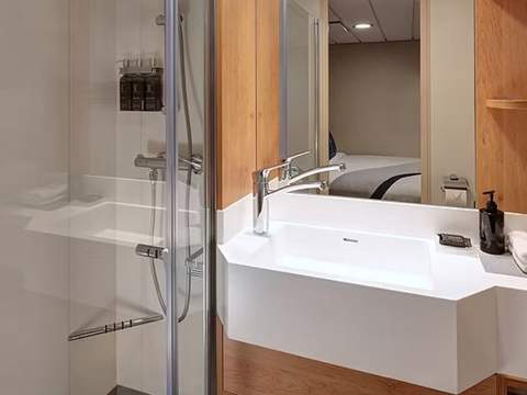 Celebrity Cabin Category Single Inside Image 2