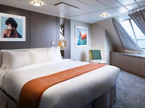 Celebrity Cabin Category Sunset Sky Suite Image 1