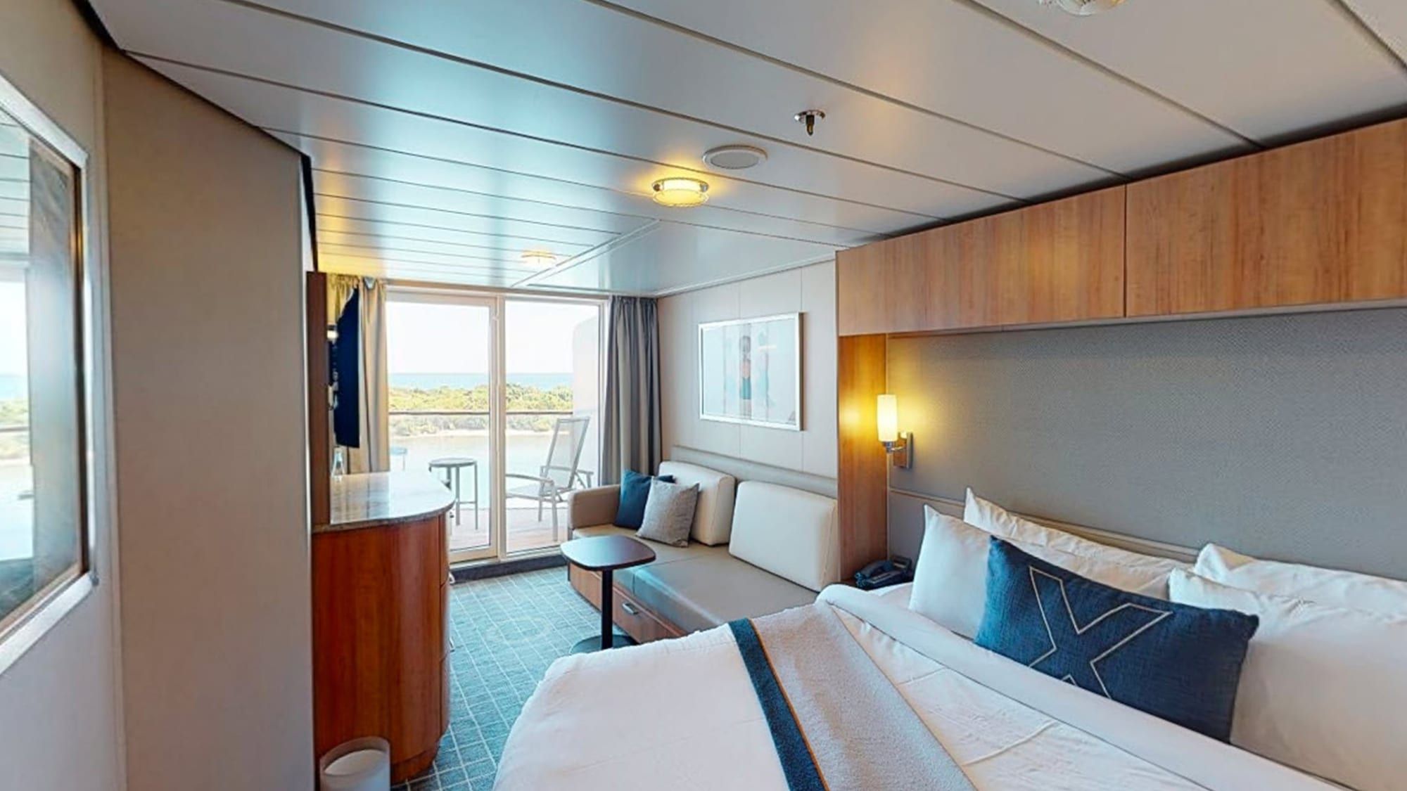 Celebrity Silhouette Veranda Standard (V2) cabin, photo 3 of 7