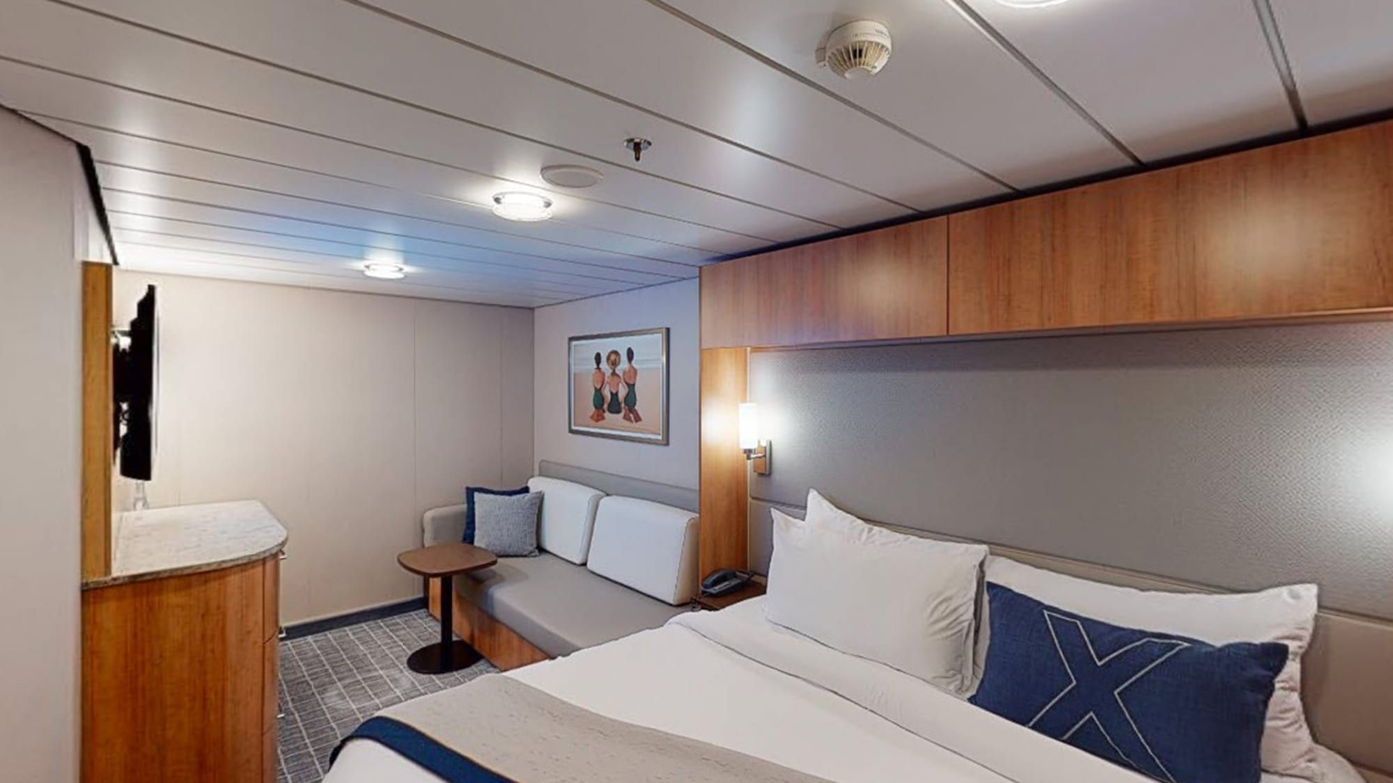 Celebrity Silhouette Inside Stateroom (I1) cabin, photo 3 of 7