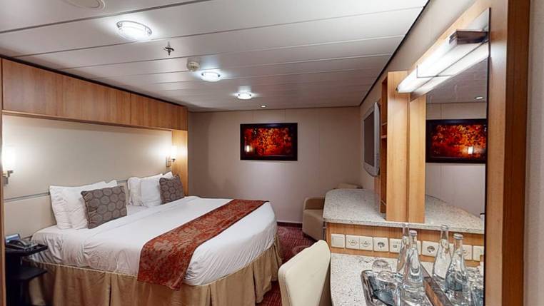 Celebrity Eclipse Inside (I2) cabin, photo 3 of 11