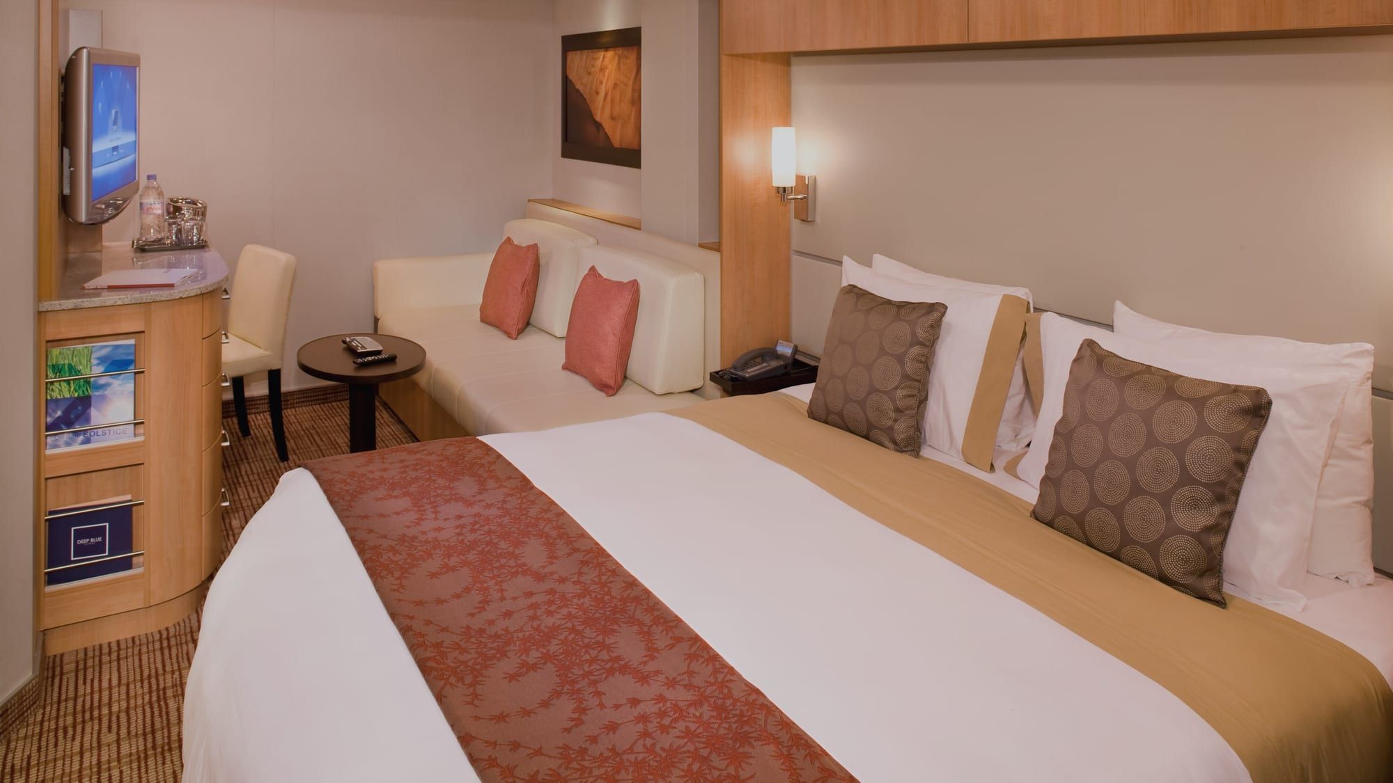 Celebrity Eclipse Inside (I2) cabin, photo 4 of 11