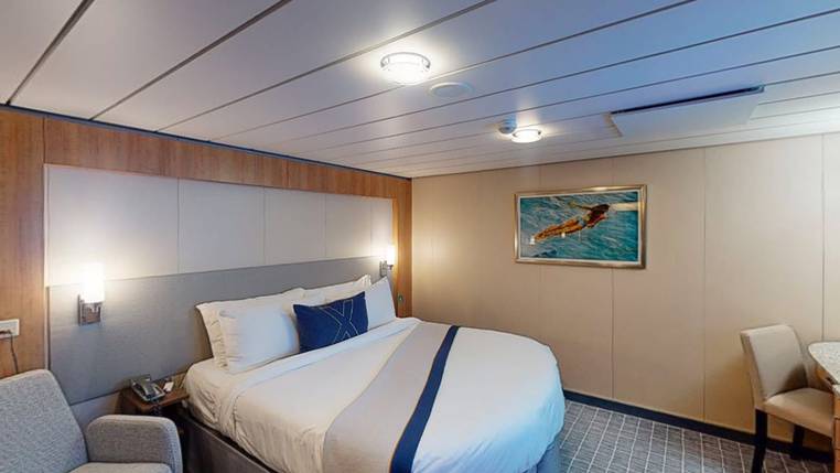 Celebrity Silhouette Inside Stateroom (I1) cabin, photo 4 of 7