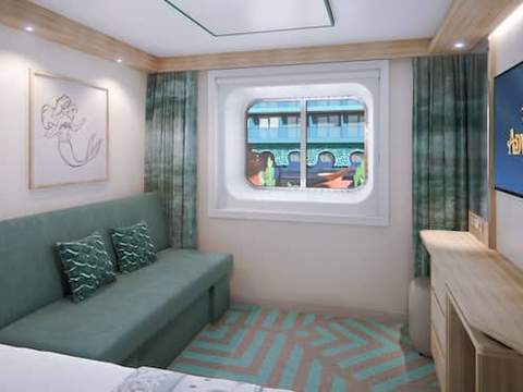 Deluxe Inside Stateroom with Reef View Image 4