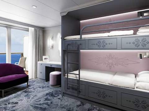 Concierge Royal Suite with Oceanview Verandah Image 3