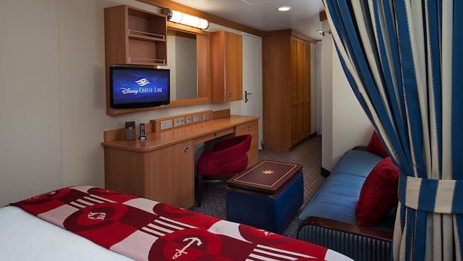 Deluxe Inside Stateroom Image 7