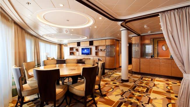Concierge Royal Suite with Verandah Image 4