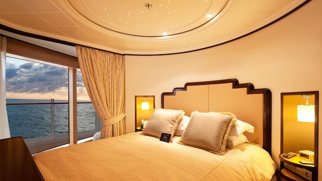 Concierge Royal Suite with Verandah Image 5