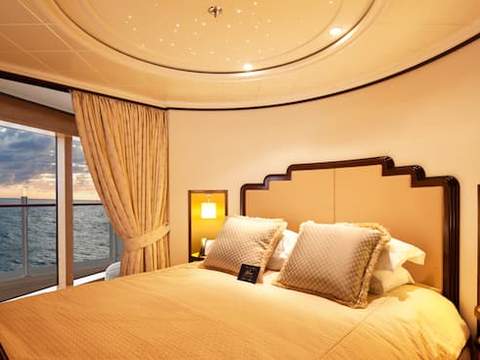 Concierge Royal Suite with Verandah Image 5