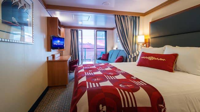 Deluxe Oceanview Stateroom with Verandah Image 1