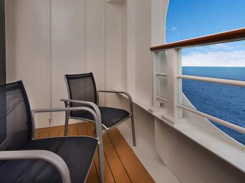 Deluxe Oceanview Stateroom with Verandah Image 4