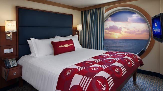 Deluxe Family Oceanview Stateroom Image 4