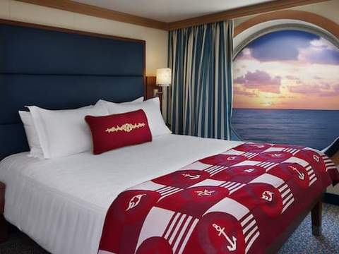 Deluxe Family Oceanview Stateroom Image 4