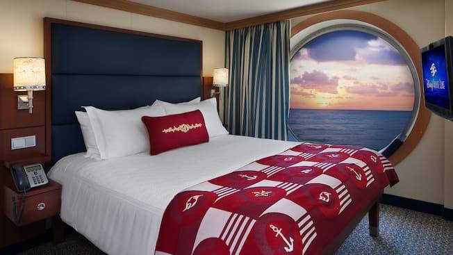 Deluxe Family Oceanview Stateroom Image 4
