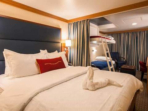 Deluxe Family Oceanview Stateroom Image 2