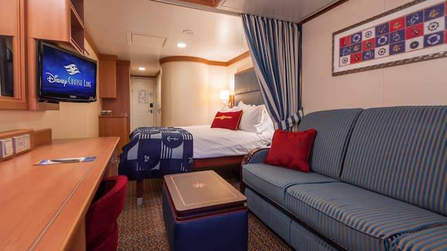 Deluxe Family Oceanview Stateroom Image 5