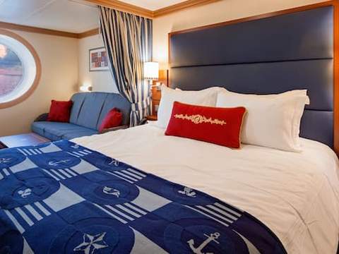 Deluxe Oceanview Stateroom Image 1