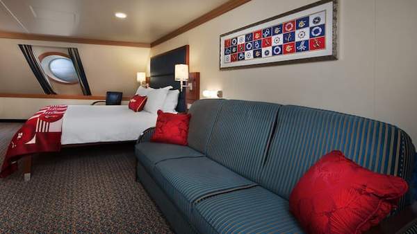 Deluxe Oceanview Stateroom Image 1