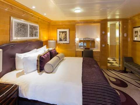 Concierge Royal Suite with Verandah Image 7