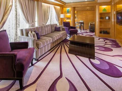 Concierge Royal Suite with Verandah Image 9