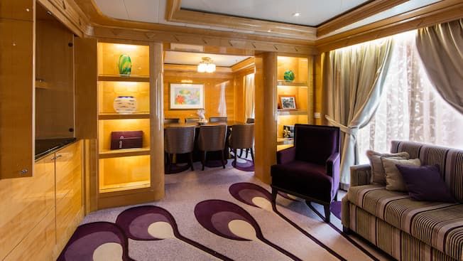 Concierge Royal Suite with Verandah Image 3