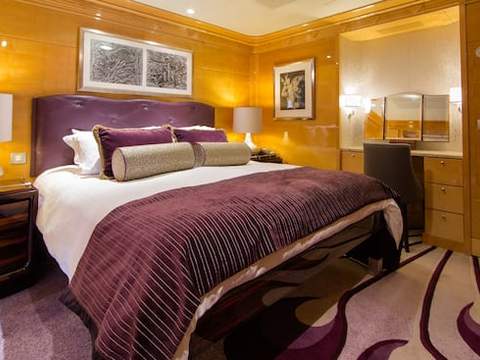 Concierge Royal Suite with Verandah Image 5