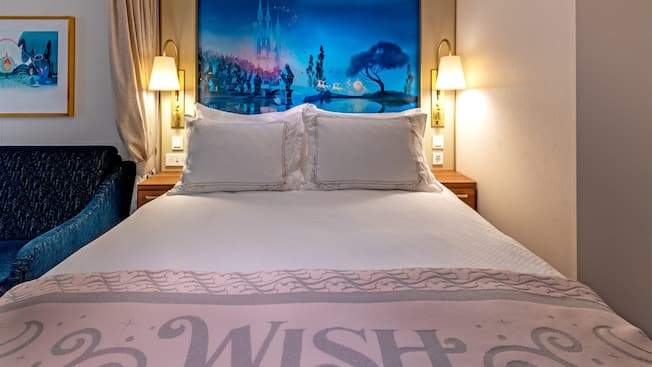 Deluxe Oceanview Stateroom with Verandah Image 1