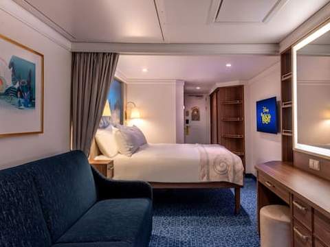 Deluxe Family Oceanview Stateroom Image 1