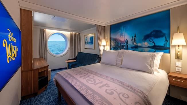 Deluxe Oceanview Stateroom Image 1