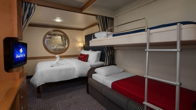 Deluxe Inside Stateroom Image 6