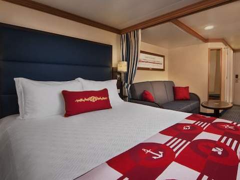 Deluxe Inside Stateroom Image 3