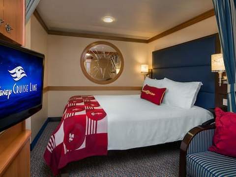 Deluxe Inside Stateroom Image 2
