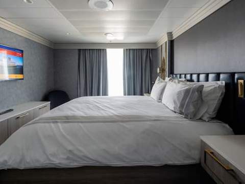 Concierge 2-Bedroom Suite with Verandah Image 3