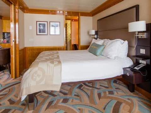 Concierge 1-Bedroom Suite with Verandah Image 4 Concierge 1-Bedroom Suite with Verandah Image 4