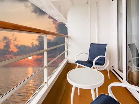 Deluxe Family Oceanview Stateroom with Verandah Image 2