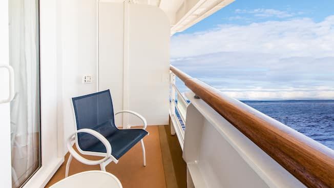 Deluxe Family Oceanview Stateroom with Verandah Image 2