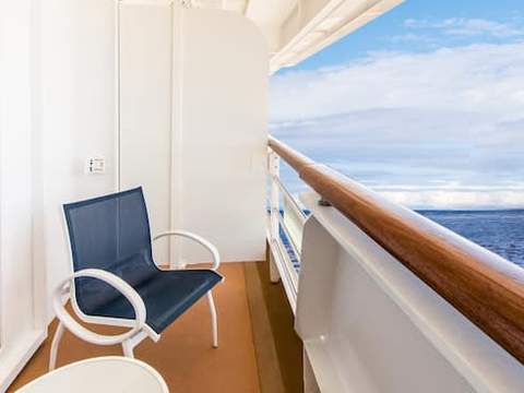 Deluxe Family Oceanview Stateroom with Verandah Image 2 Deluxe Family Oceanview Stateroom with Verandah Image 2