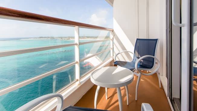 Deluxe Oceanview Stateroom with Verandah Image 2