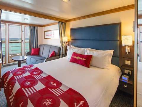 Deluxe Oceanview Stateroom with Verandah Image 3