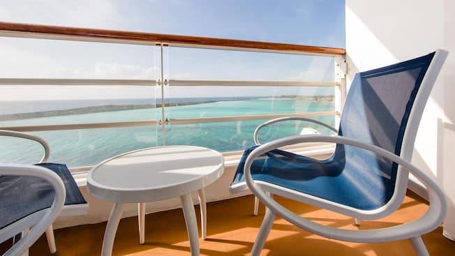 Deluxe Oceanview Stateroom with Verandah Image 6