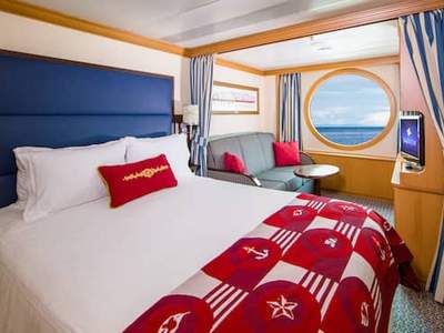 Deluxe Oceanview Stateroom Image 1